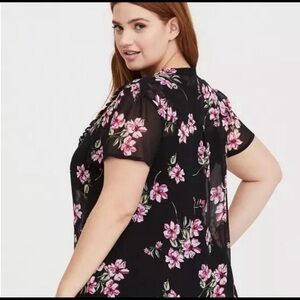 Torrid Black and Pink Floral Blouse plus size 6x